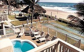 Emerald Seas Ocean Front Motel